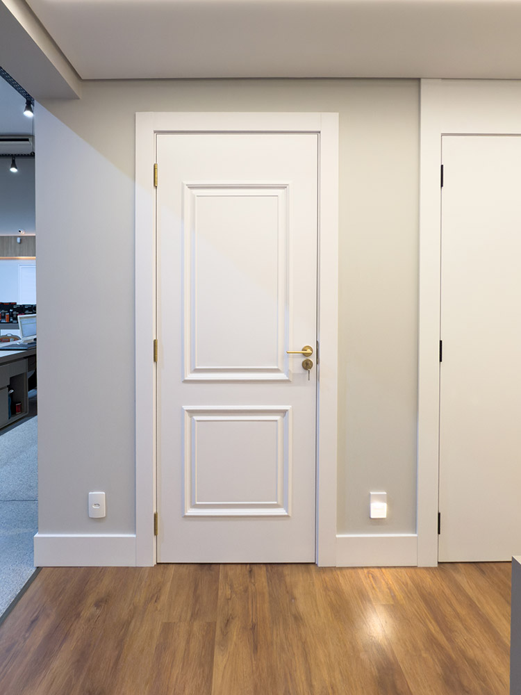 Porta TM Doors (Moldurada) Branca
