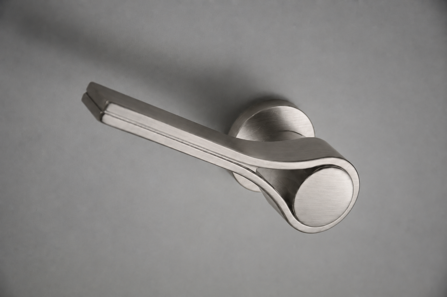 Fechadura Zen Design Drop Níquel Escovado | Linha Assinada